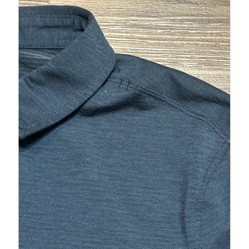 Lululemon Evolution Men's Polo Short Sleeve Performance Shirt Navy Blue Sz XS** - Picture 2 of 7